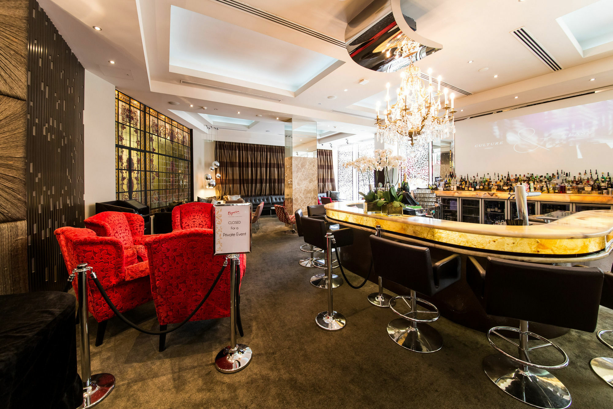 Ovolo The Valley Brisbane Exteriör bild The bar at the Mandarin Oriental, London